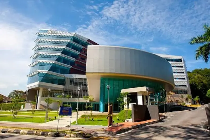 study in Malaysia for Pakistani students